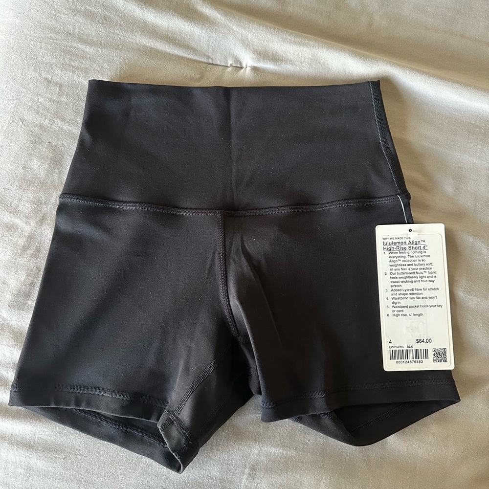 NWT lululemon “align” high rise yoga/bike shorts, size 4